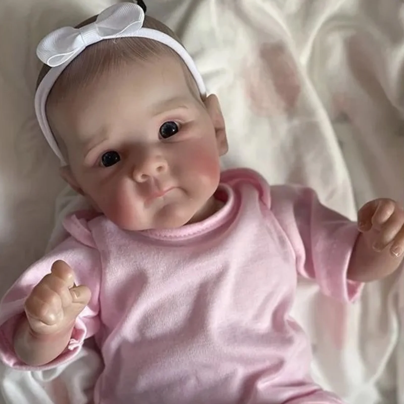 Risbecko Adorabile bambola rinata realistica da 18 pollici - Dettagli realistici, look fatto a mano - Perfetto per collezionisti e regali