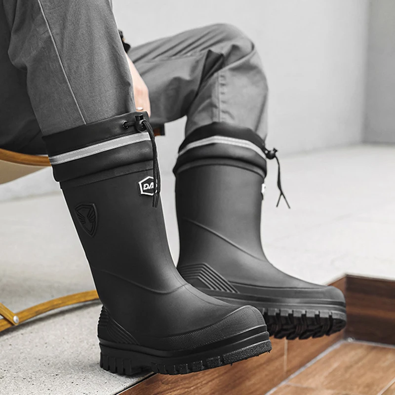 New Thick-soled Mid-tube Rain Boots Men\'s Non-slip Waterproof Shoes Fashionable Outdoor Water Boots Warm Rain Boots Rubber Shoes