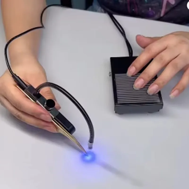 ضوء الرموش المحمول بالأشعة فوق البنفسجية يناسب جميع الملقط معالجة الغراء سريعة الجفاف ملحقات الرموش