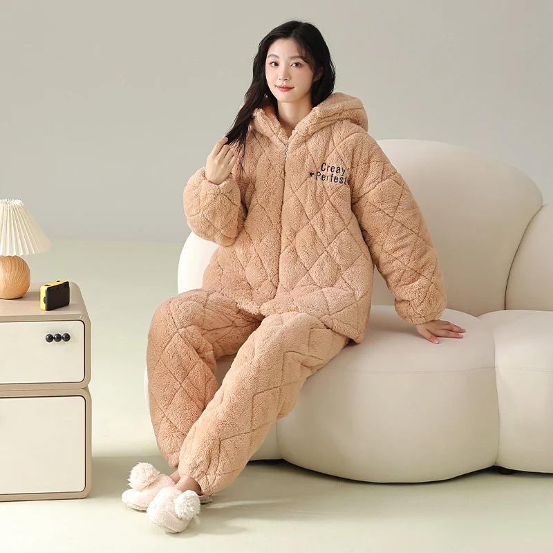 

Pajama Cotton Sets Women Satin Love Theme Pattern Lustrous Texture Temperature Balancing Light Comfort Scoop Neck Three Quarter