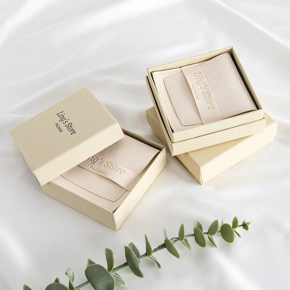 Box and Bag Sets 9x9x3cm Customized Cream Jewelry Gift Box Inside With 8x8cm Microfiber Envelope Bags Suede Velvet Flap Pouches