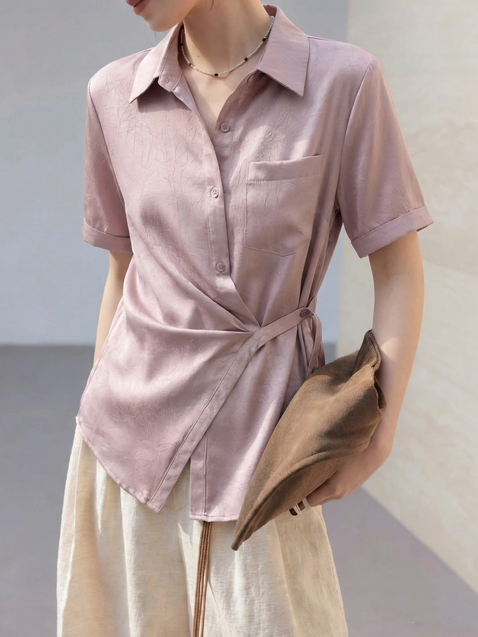 

Elegant Acetate Satin Short Sleeve V-Neck Shoulder Shirt Women's plus Size Waist-Cinching Top Korean Style Commute Fashion
