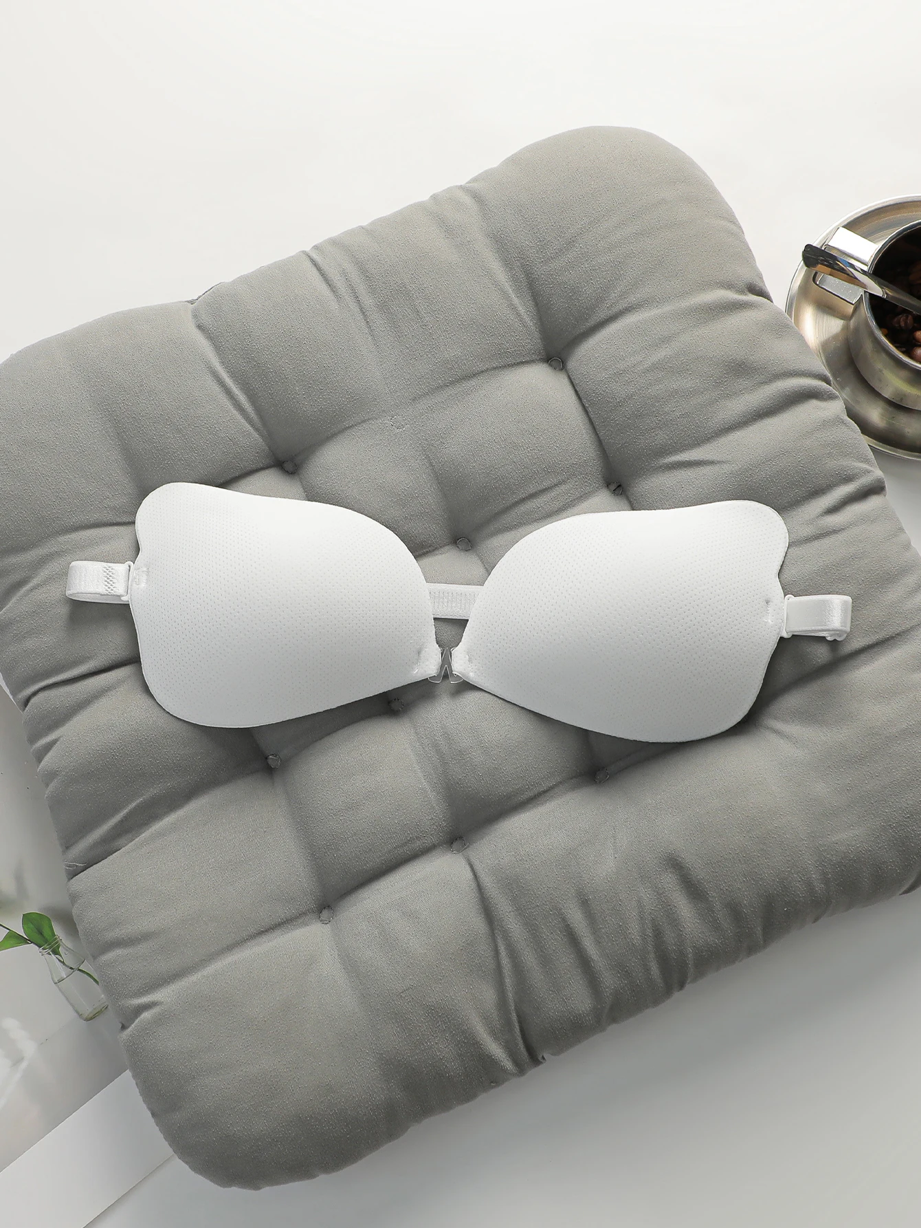 

Нашивки на грудь, невидимое и бесшовное женское нижнее белье, клейкие нашивки на грудь, ежедневное использование в свадебных платьях и других местах B2434