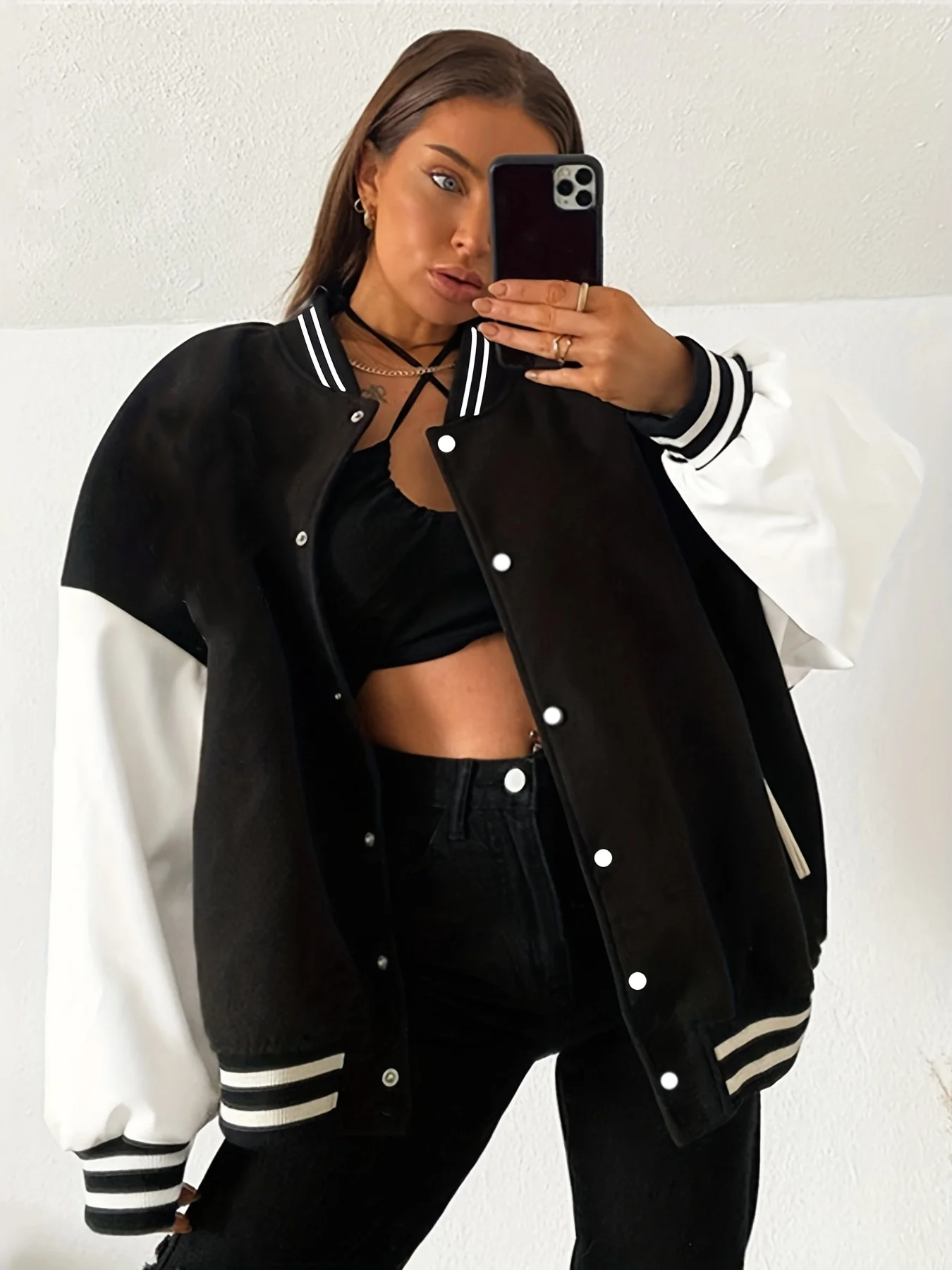 

Ladies' Two Tone Black Thick Casual Jacket with Spring and Autumn Baseball Collar Design Suitable for Daily and Formal Occasions