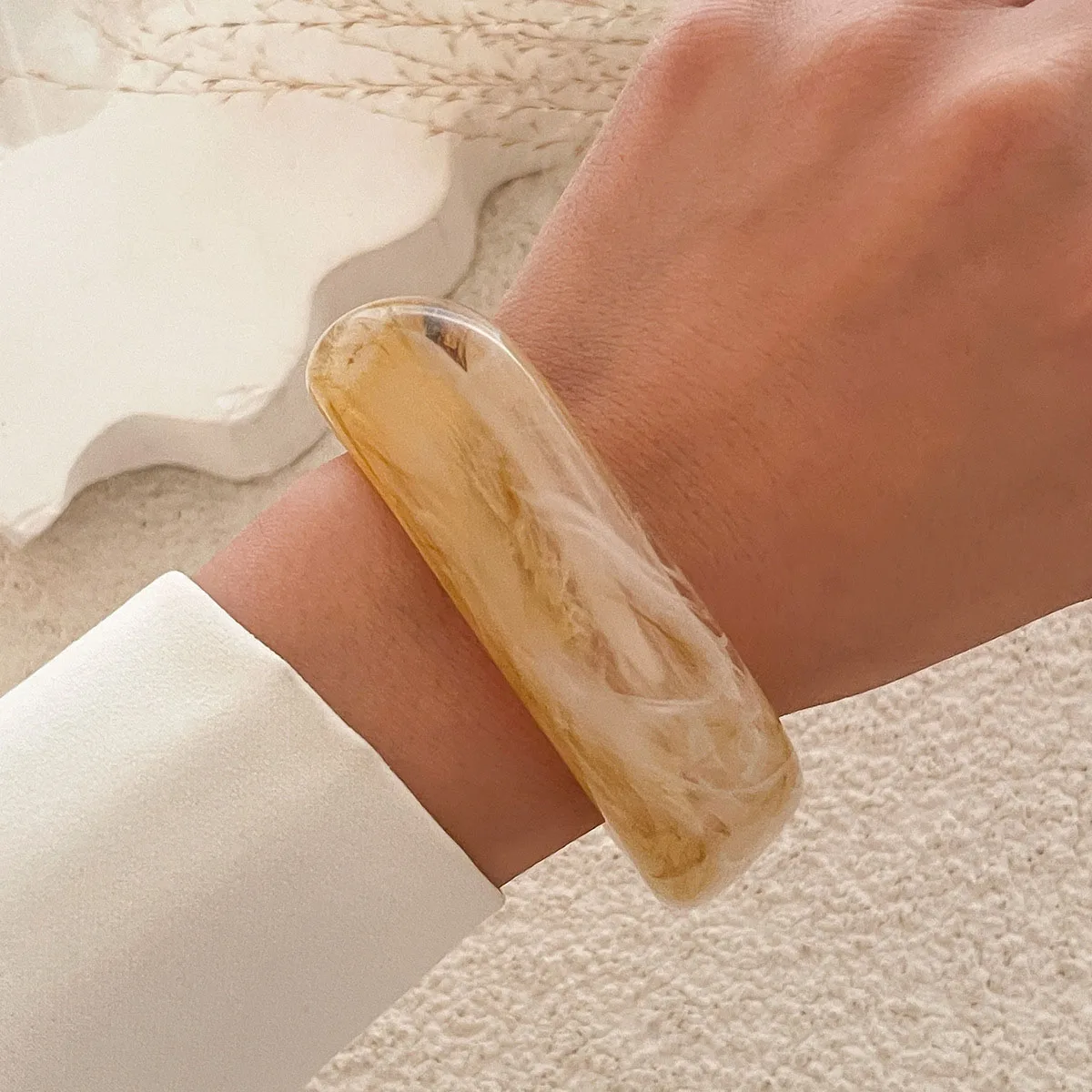 Acrylic Bangle Bracelets for Women Irregular Punk Acrylic Resin Geometric Cuff Wide Bracelet Fashion Thick Acetate