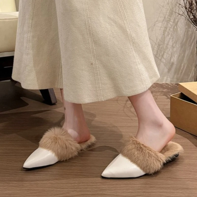 

Winter New Baotou Slippers Women's Fashion Pointed Head Plus Fleece Slip-on Soft Soles Non-slip Comfortable slippers
