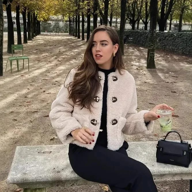 

For Lady Big Pockes Casual Female Lambwool Coat Winter Women's Fleece Jacket Solid Round Neck Button Artificial Fur Coat