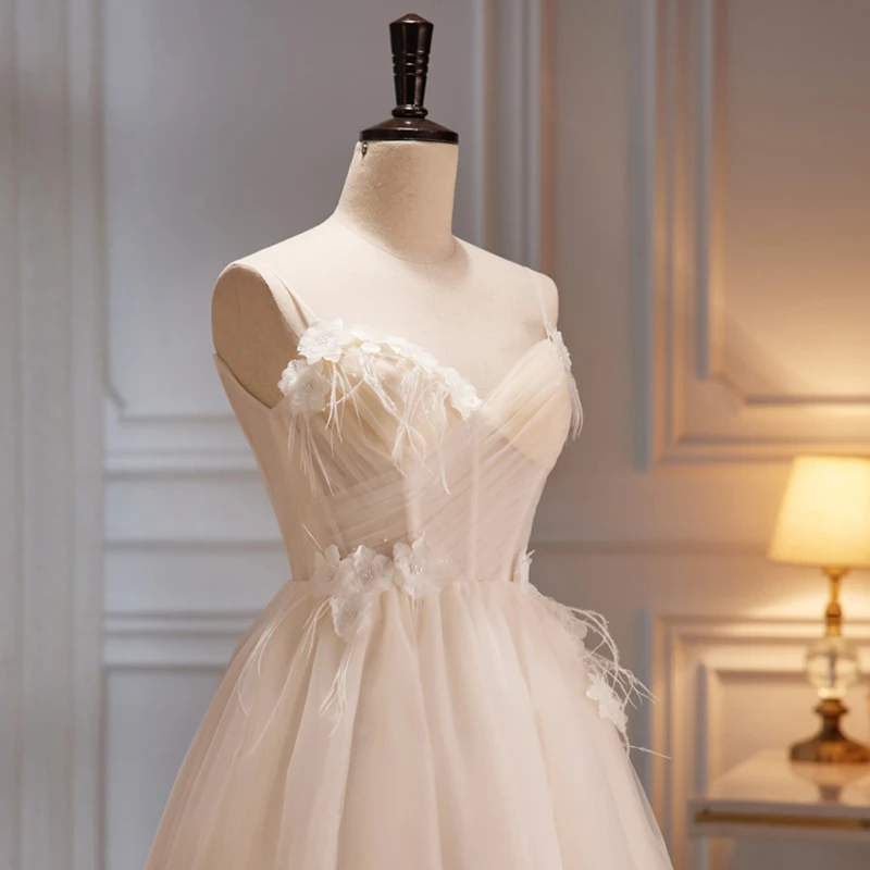 AnXin SH princesa off white flor renda alça espaguete sem mangas pena curto vestido de noite personalizado pequeno vestido branco