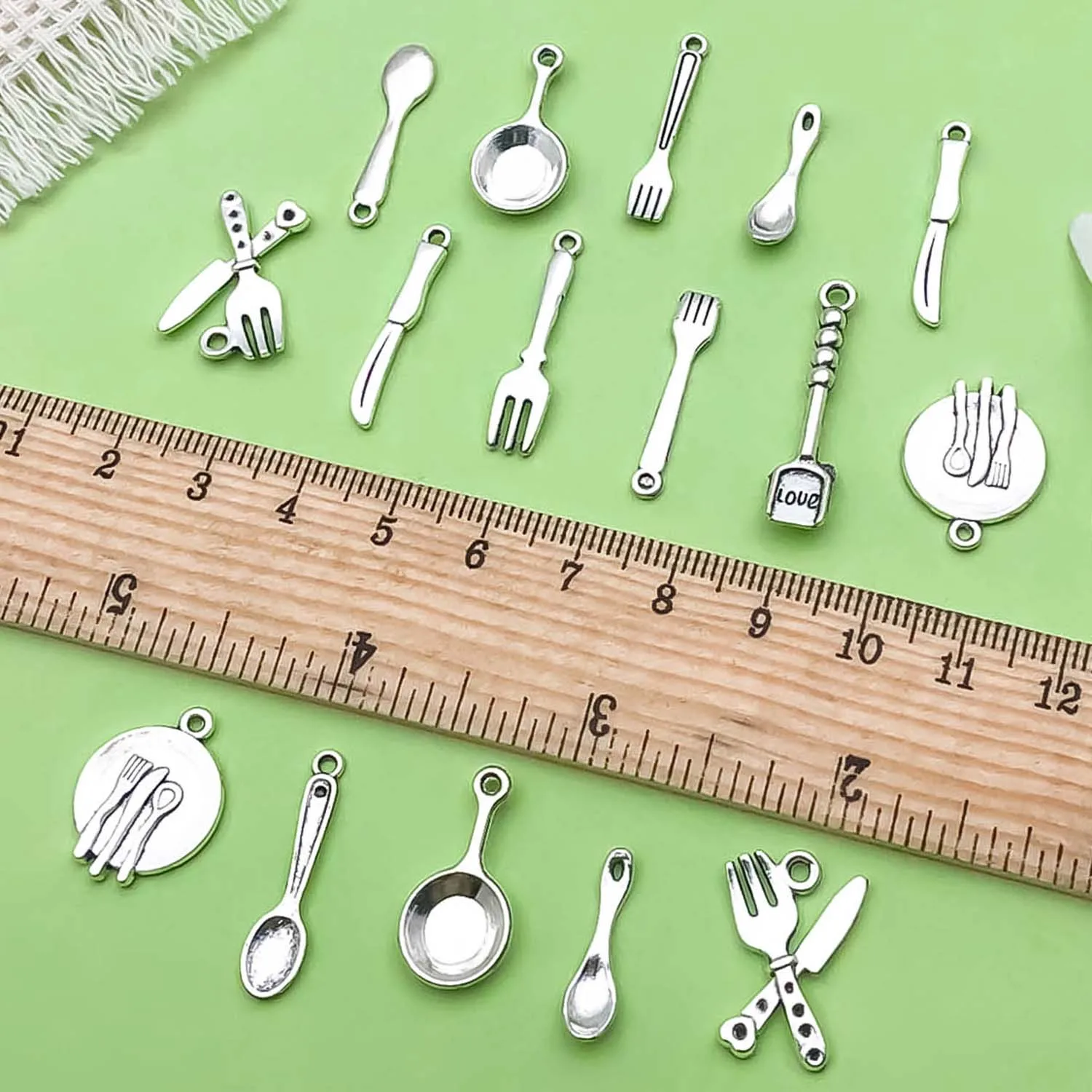 30pcs Antique Silvery Mini Tableware Charms Alloy Knives Forks Shovel Spoons Pans Pendants for DIY Jewelry Making Accessories