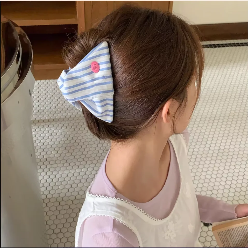 Dreieckige Haarspange für Damen, Haarklammer, gestreift, kariert, Hai-Clip, modische Mädchen-Haarklammer für den Hinterkopf, Haar-Accessoires