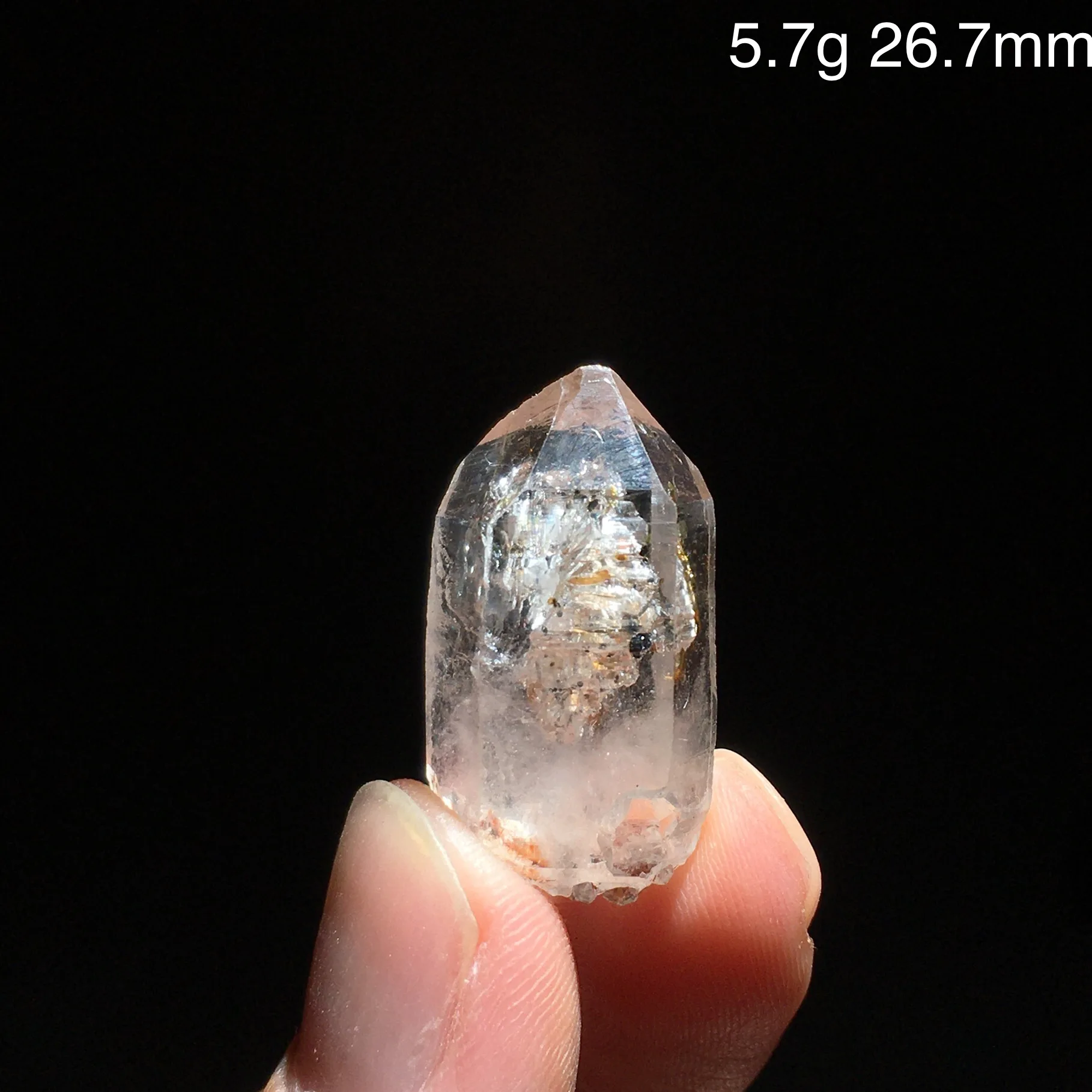 Natural Oil Tank Crystal Clean Quartz Transparent Red Healing Crystal Spiritual meditation healing stone home room decoration