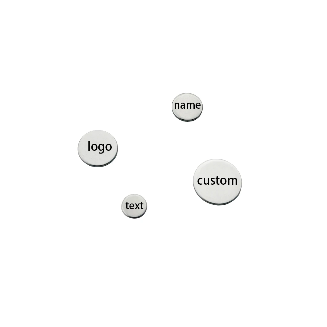 20/50 قطعة علامات شعار محفورة بالليزر الفولاذ المقاوم للصدأ 6/8/10/12 مللي متر لا ثقب حلية مستديرة المعلقات المخصصة اسم العلامة لصنع المجوهرات