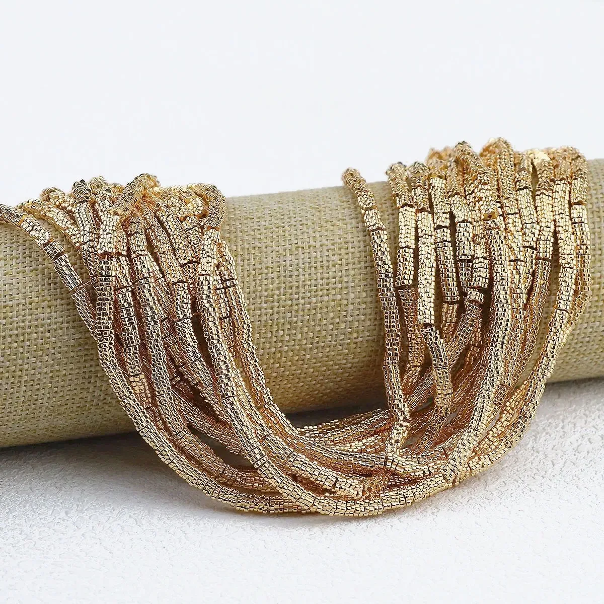 2/3/4mm Blumenmuster KC Goldfarben Münz-Abstandsperlen für Schmuckherstellung Armband Halskette DIY Zubehör Charms 15 Zoll