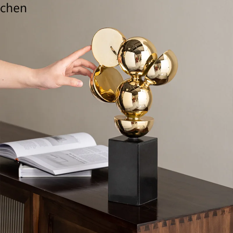 YFY الحديثة الخفيفة الفاخرة مطلي الذهب هندسية مجردة النحت الصغيرة الراقية الديكور نموذج غرفة خزانة التلفزيون #4