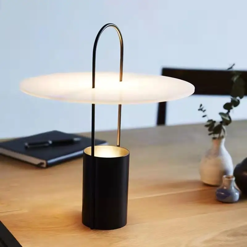 Nordic Designer Portable Hand Held Metal Forged Iron Floor Lamp Rotundity Disc Acrylic LED Table Lights for Study Bedside Office