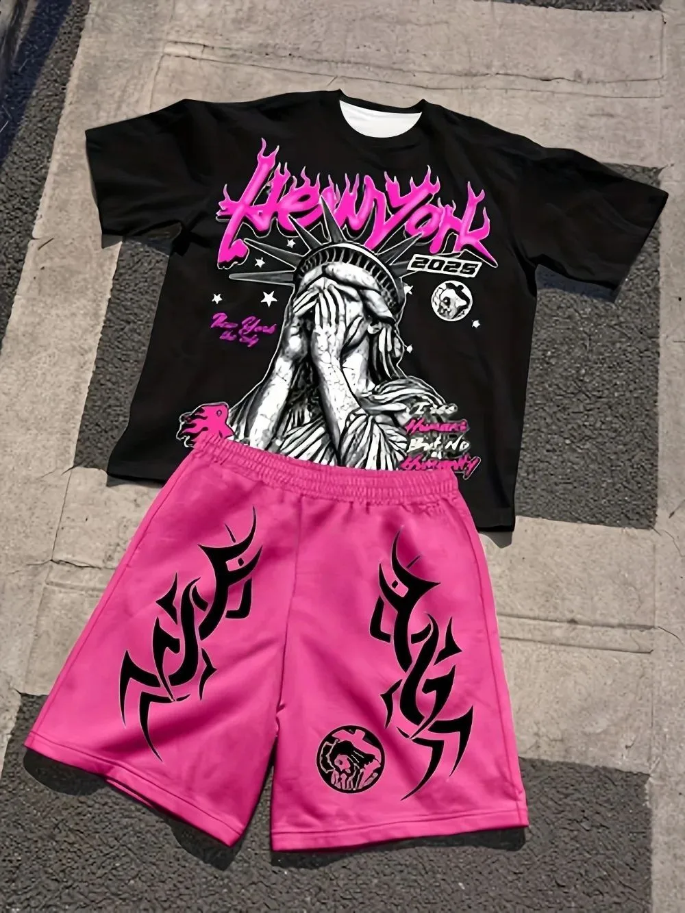 Hot selling new men's Statue of Liberty printed round neck breathable T-shirt and shorts outdoor comfortable two-piece set - Image 3