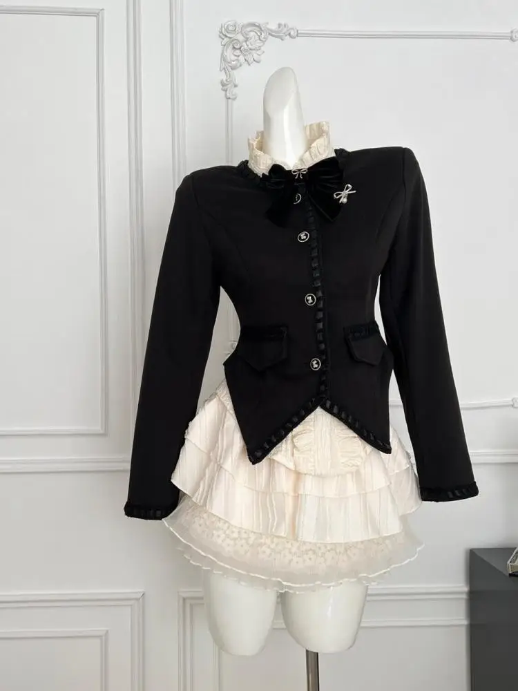 

French Vintage Black Small Perfume Style Temperament Short Jacket Women's Autumn Winter Long Sleeved Single Breasted Cotton Coat