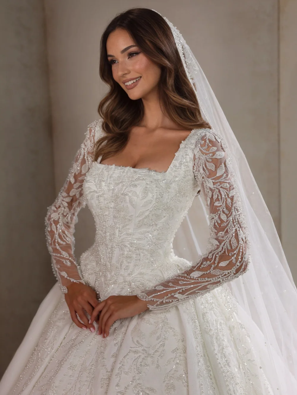 Glamorous Beaded Square Neck Wedding Dress Delicate Lace Appliques Bridal Gown New Customized Ball Gown Long Dresses For Bride