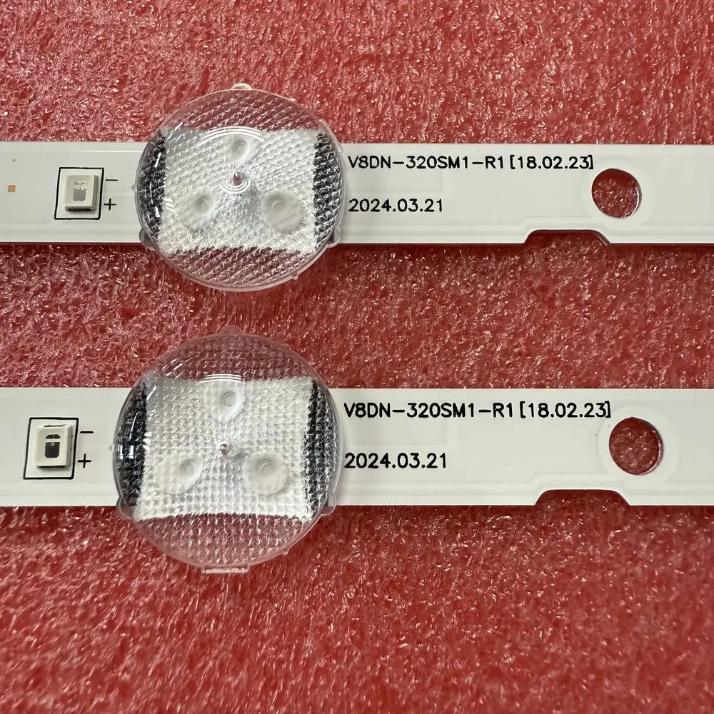 LED Backlight Strip Samsung UE32N5305AK LM41-00618A - close-up view
