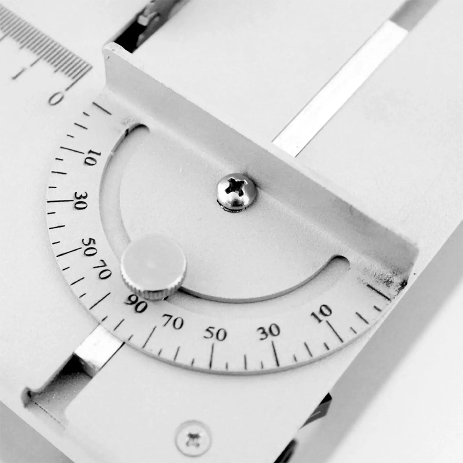 Настольная пила для дерева и алюминия