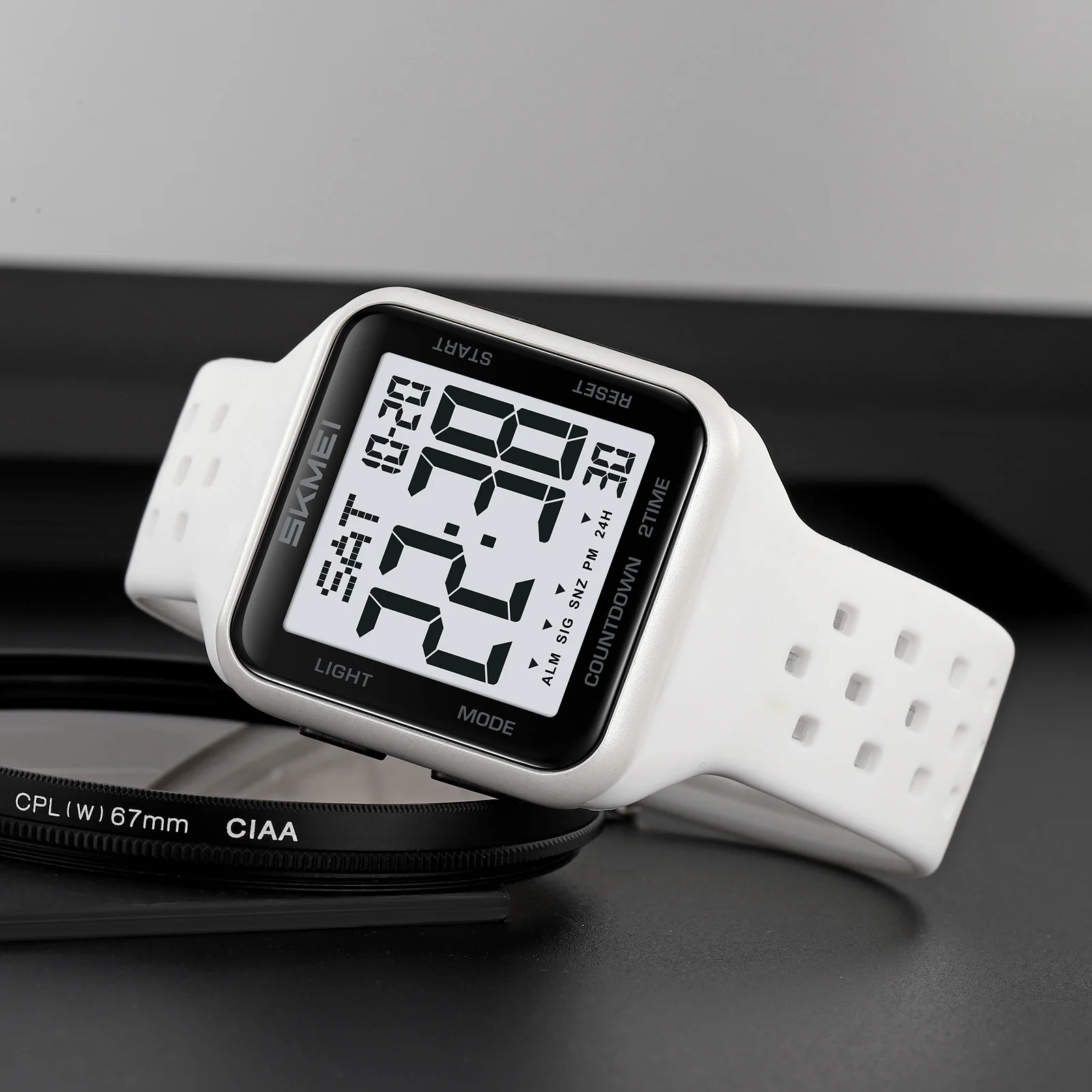 

Мужские и женские цифровые часы SKMEI 2440, модные, повседневные, водонепроницаемые (5ATM), спортивные, с отображением даты, дня недели и обратного отсчета.