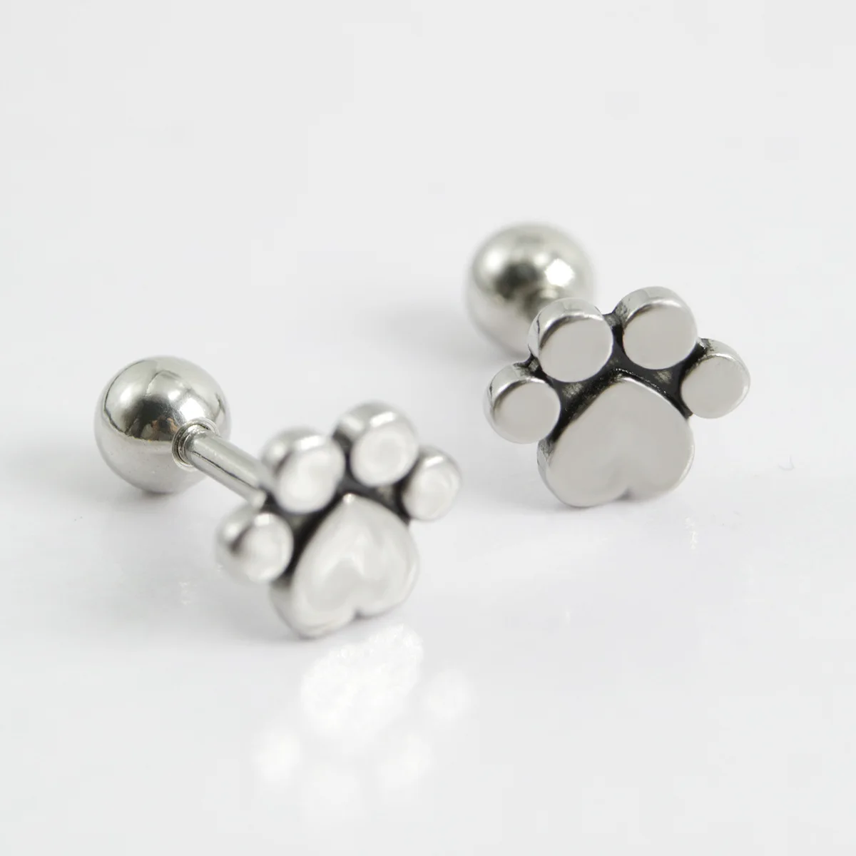 1PC  1.2*6mm titanium steel vintage footprint earrings Simple ear bone nails body piercing jewelry