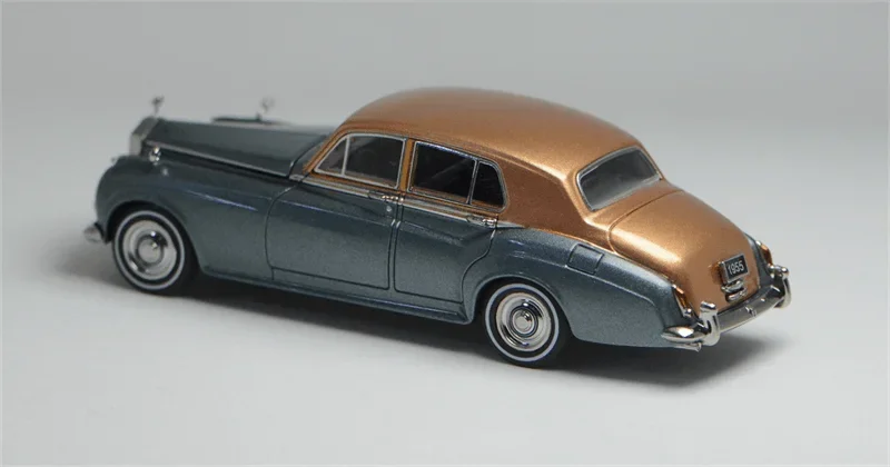 GFCC 1:64 1955 Rolls-Royce Silver Cloud Diecast Model Car