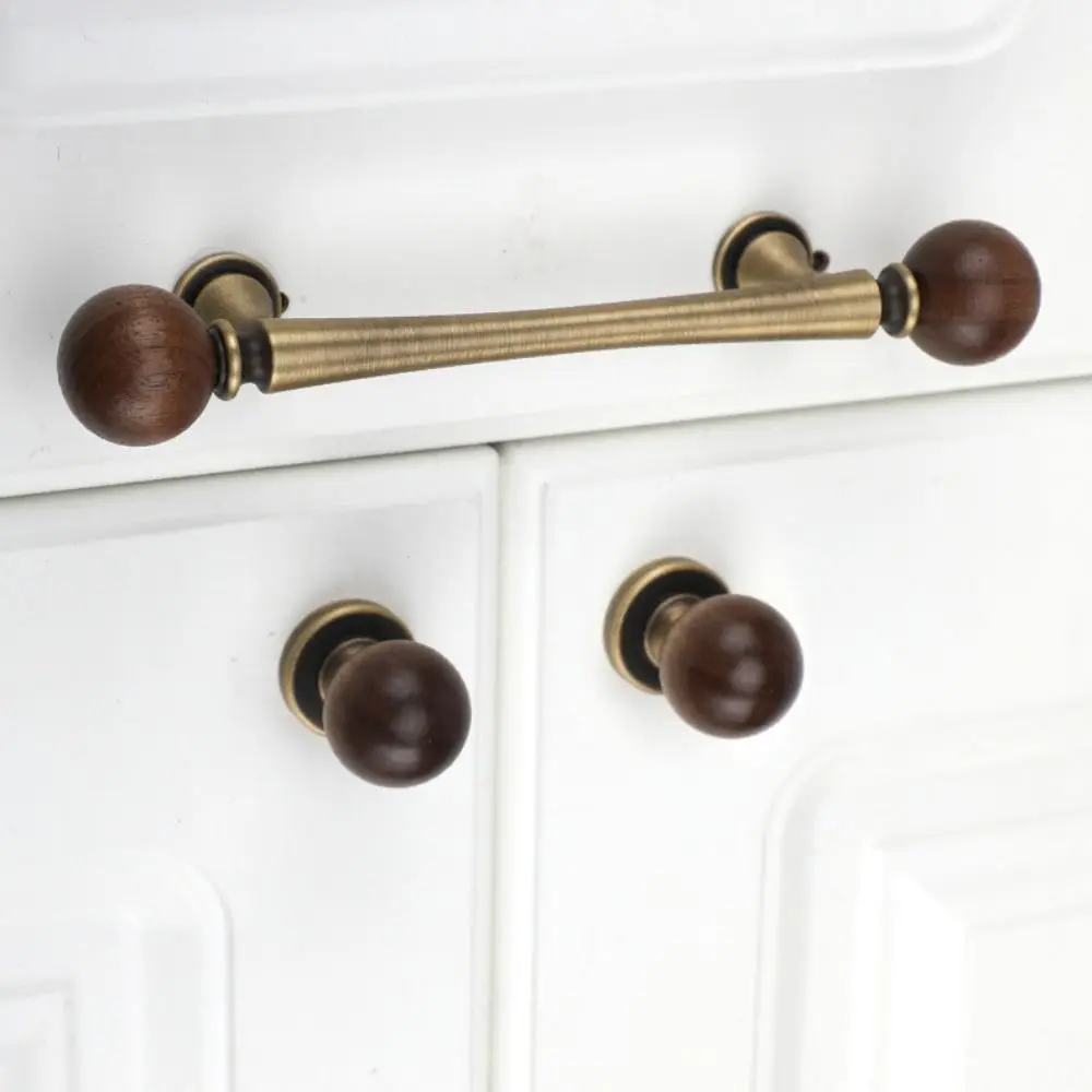 

Brass Brass Cabinet Handles Wooden Vintage Design American Retro Knobs Luxury European Style Walnut Knobs Kitchen Cupboard