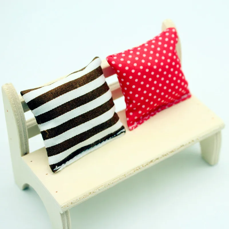 

1:12 Scale Dollhouse Mini Wooden Chair with Cushion, Vintage Furniture Decor Accessory, Realistic Pillow Set for BJD & OB Figure