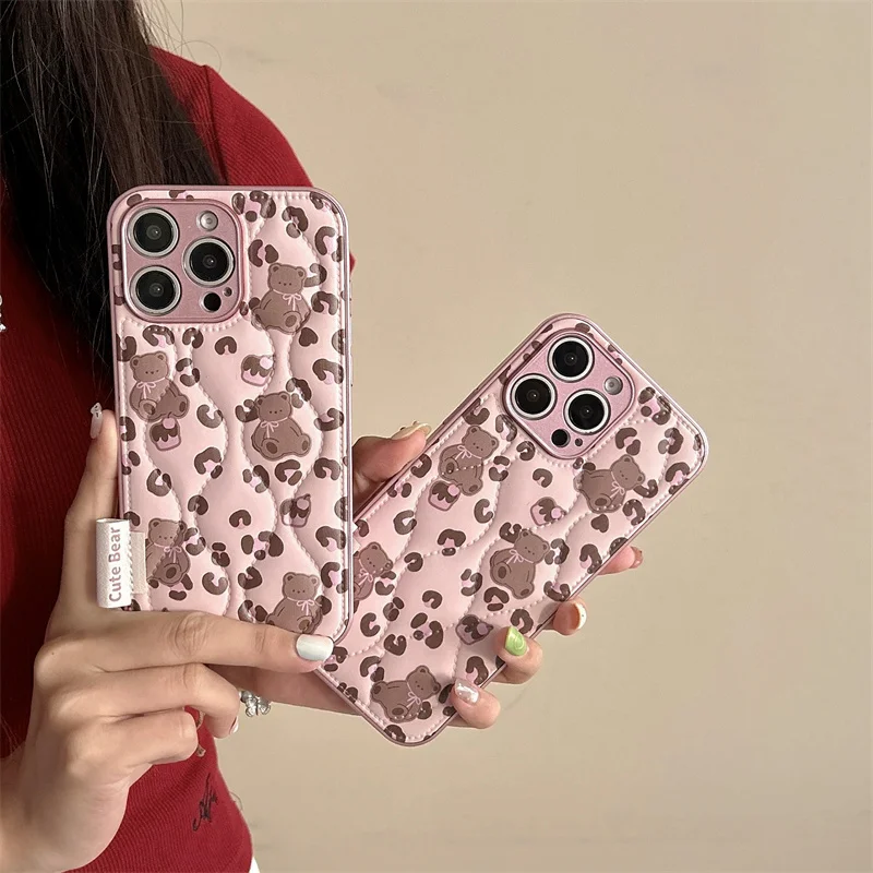 Pink down jacket with leopard print teddy bear pattern Phone Case For iPhone 11 12 13 14 15 16 pro max