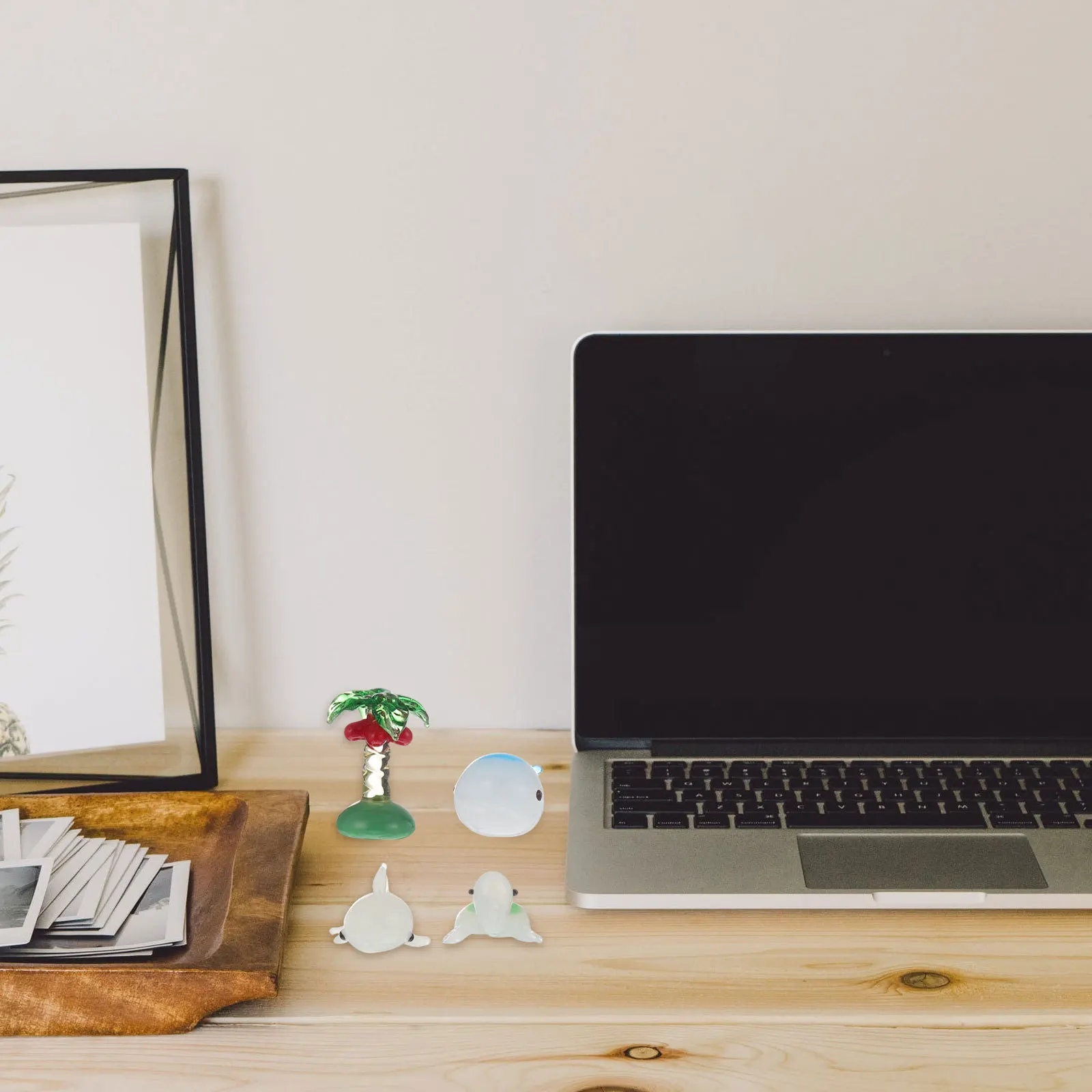 

4Pcs Colorful Glass Desktop Adorn Creative Glass Crafts Photography Prop Tabletop Decoration Perfect Home Office Bar Decor