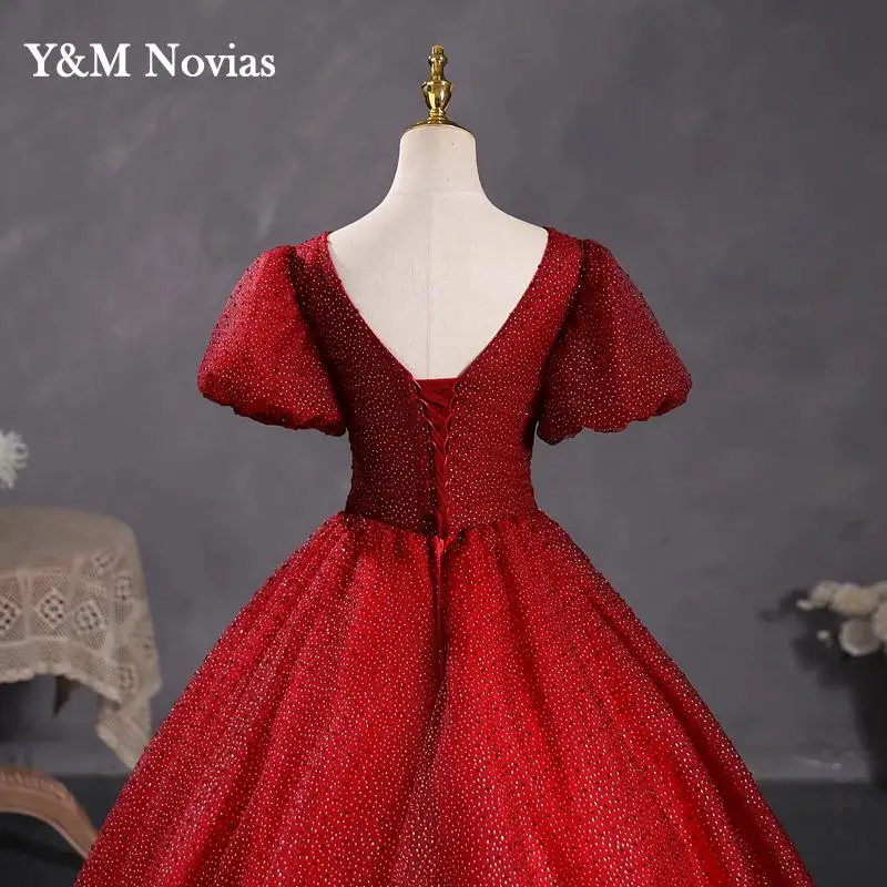 New Dark Red Puff Sleeve Quinceanera abiti Vestidos De Quinseanera 2023 New Vintage Ball Gown Flower Women con cristallo di pizzo