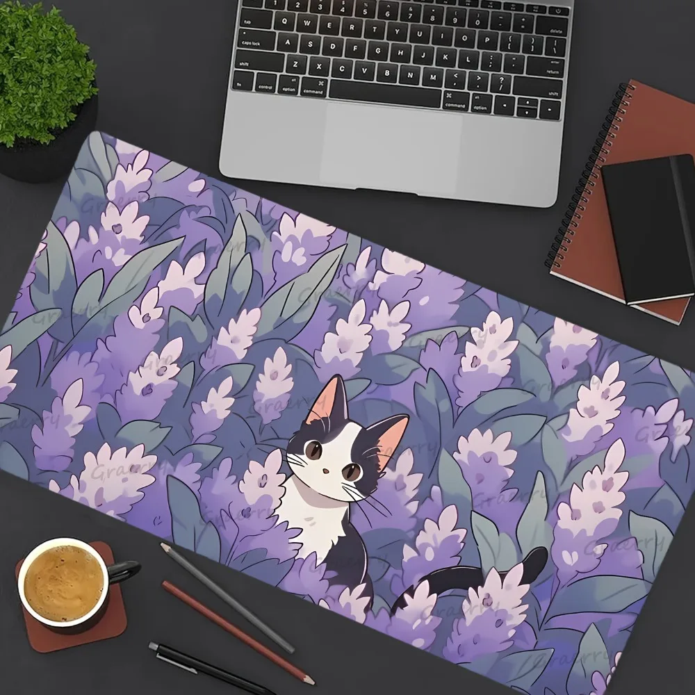 

Большой игровой коврик для мыши в стиле пастельно-фиолетового лофи-аниме с изображением кошки, нескользящая резиновая основа, прошитые края