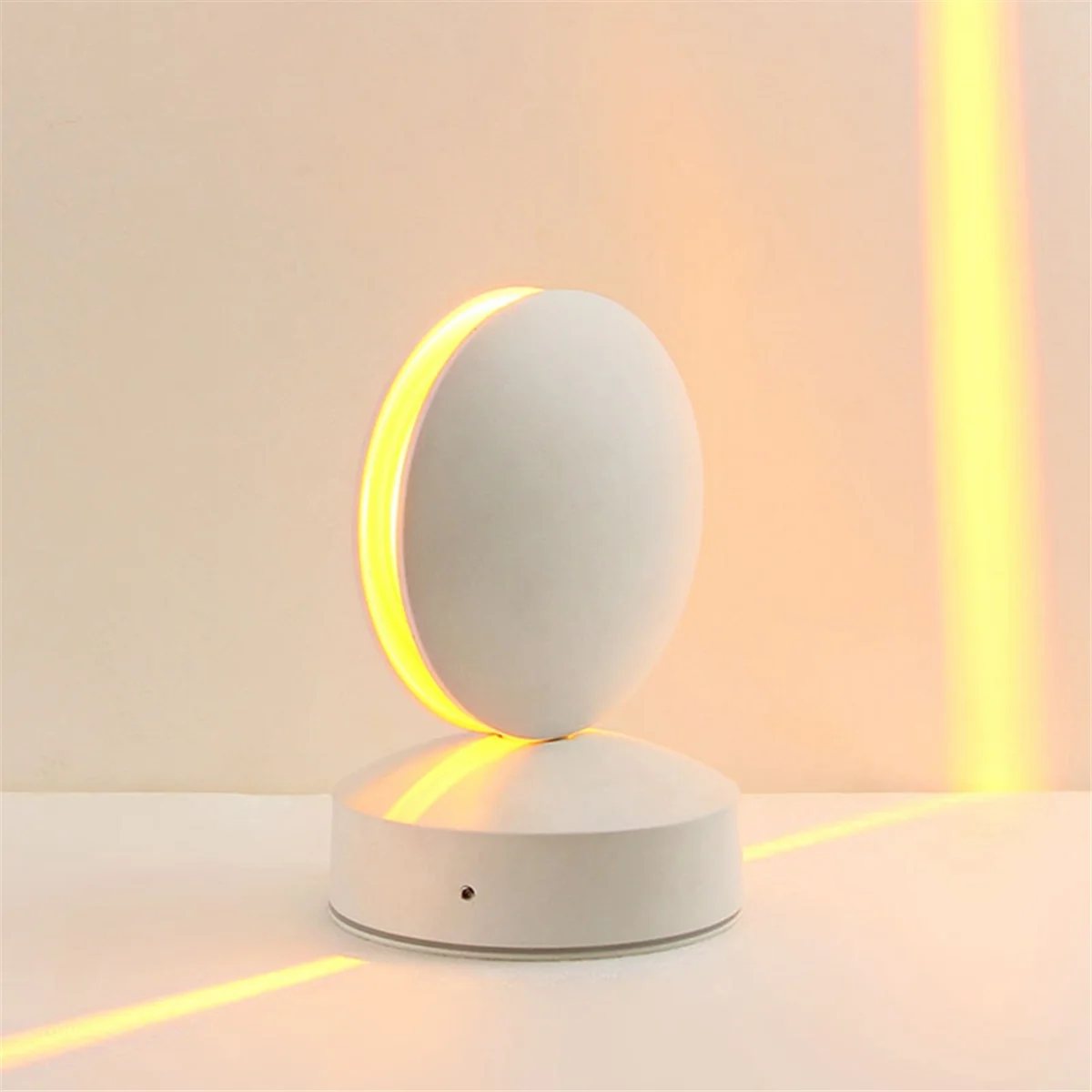 Lampe LED Résistante à 360 Degrés, Luminaire Décoratif d'Nik, Idéal pour une Chambre à Coucher, un Couloir, un Bar ou des Escaliers, Lumière Chaude, 6W