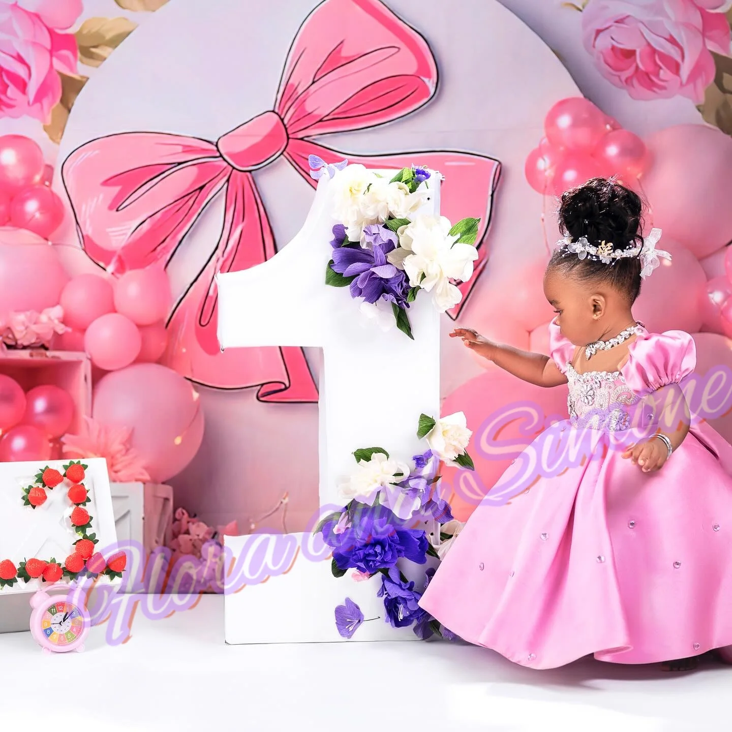 Royal Blue Gorgeous Flower Girl Dresses For Wedding White Pearl Appliqué Embellished Satin Toddler Birthday Gown Customized