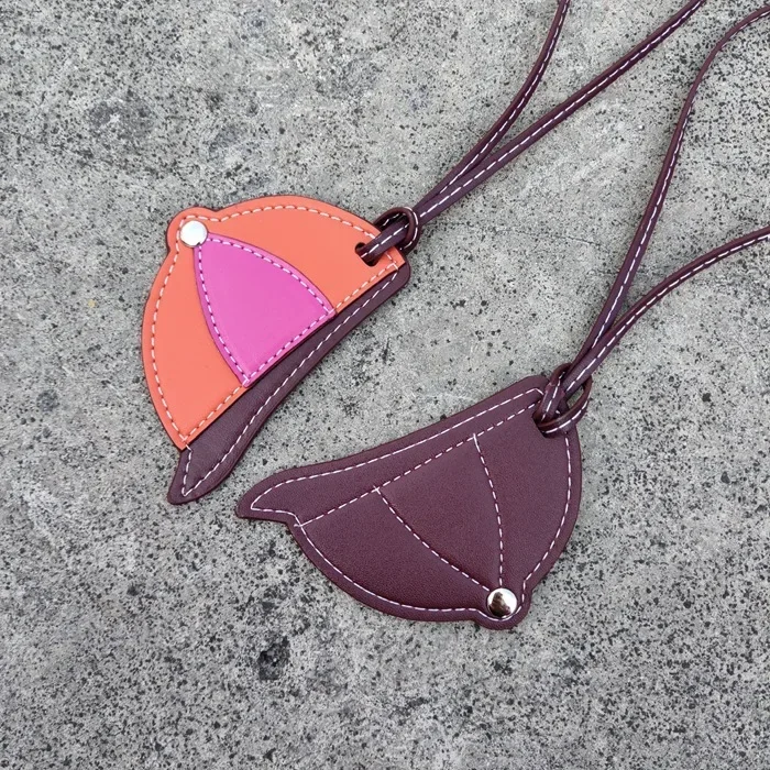 

2024 New Trendy Creative Small Hat Shaped Bag Pendant Bags Buckle Handbag Pendant Versatile Bag Accessories