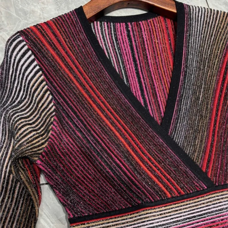 فستان محبوك ذو ألوان متباينة على الطراز الأوروبي الأمريكي بخيط أوروبي وأمريكي مخطط وخصر متباين وأكمام طويلة متطابقة مع فستان رسمي عالي المرونة