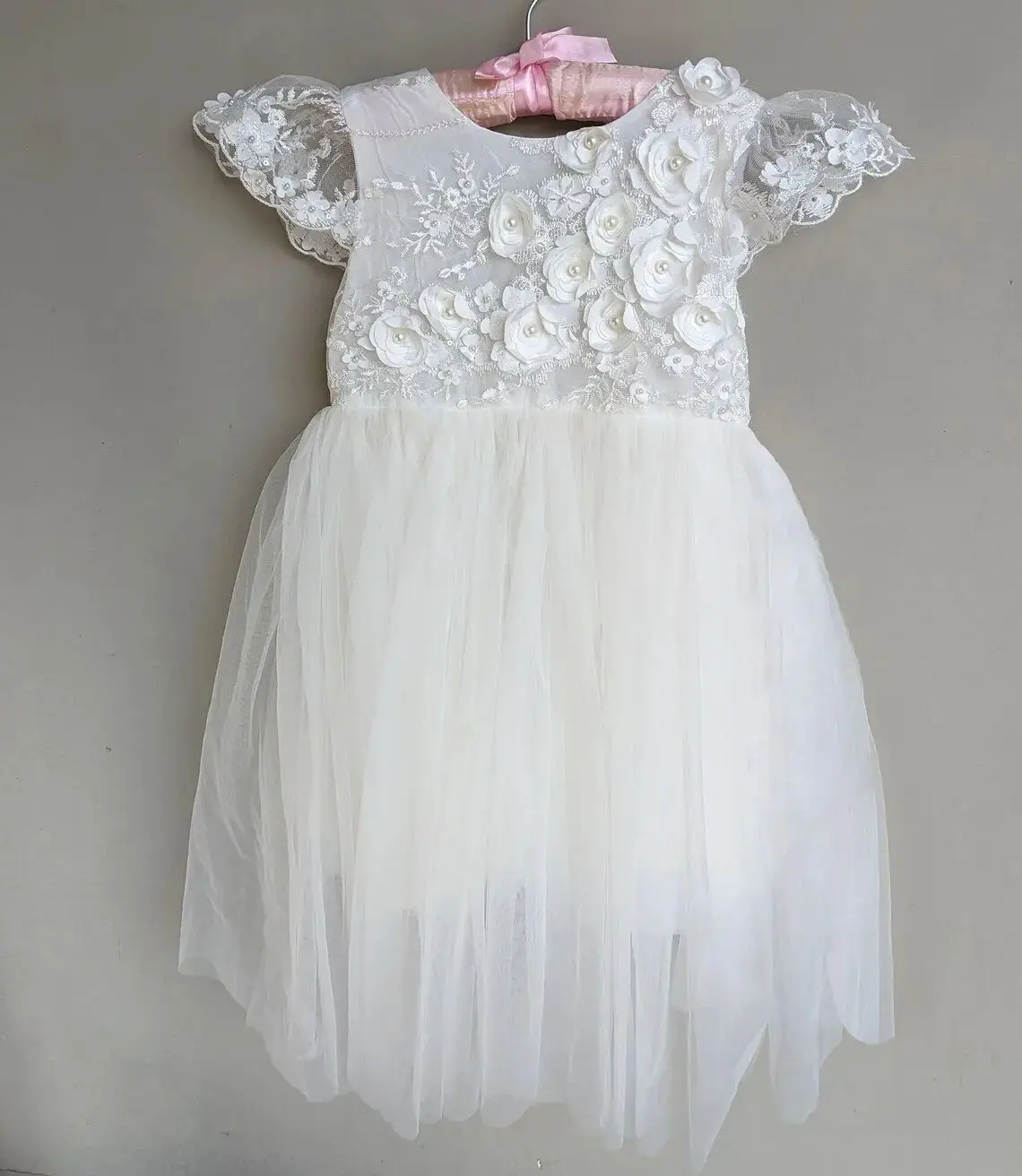 

Vintage White Baby Christening Gowns Floral Lace Appliques Girls Baptism Charming Beads Kids Birthday First Communion Dresses