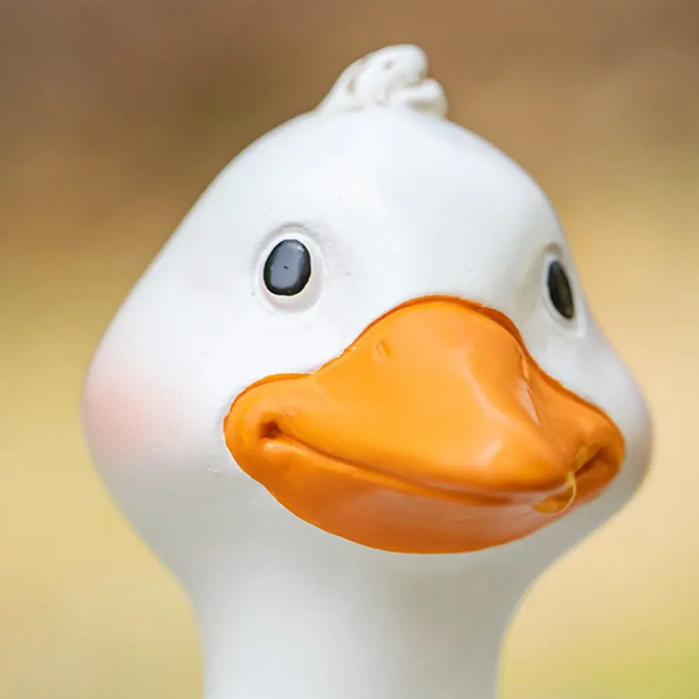 

Durable Cartoon Umbrella Holding Duck Statue Resin Handmade Leaf Duck Figurine Decorative Garden Animal Statue Indoor Outdoor