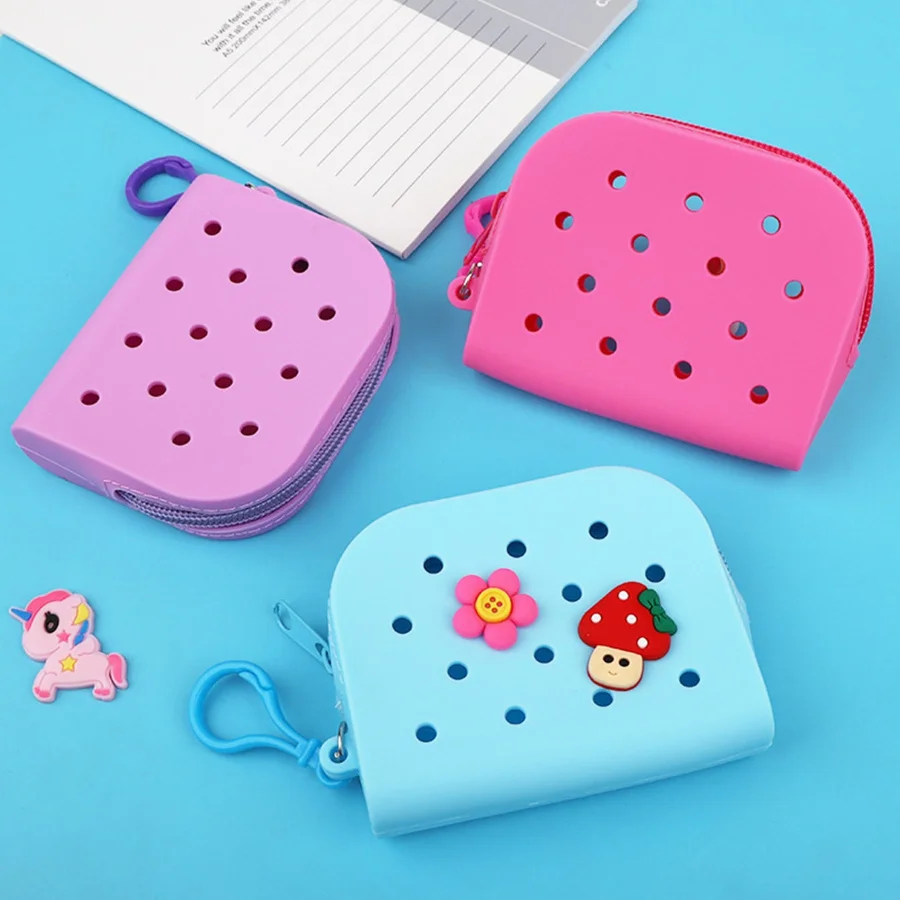 

Women's dopamine solid color soft silicone coin purse with a washable card holder and zipper closure