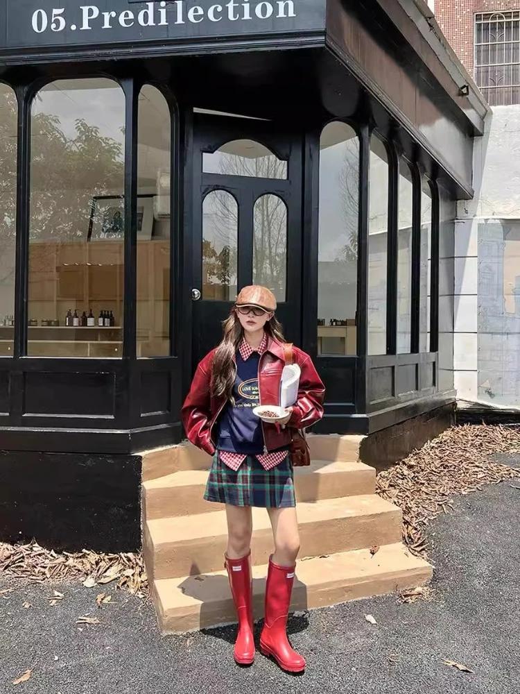 

Ретро-куртка из красной искусственной кожи в американском стиле для женщин, укороченная, с декоративными карманами, осенне-зимняя, мотоциклетная, свободного кроя, из искусственной кожи