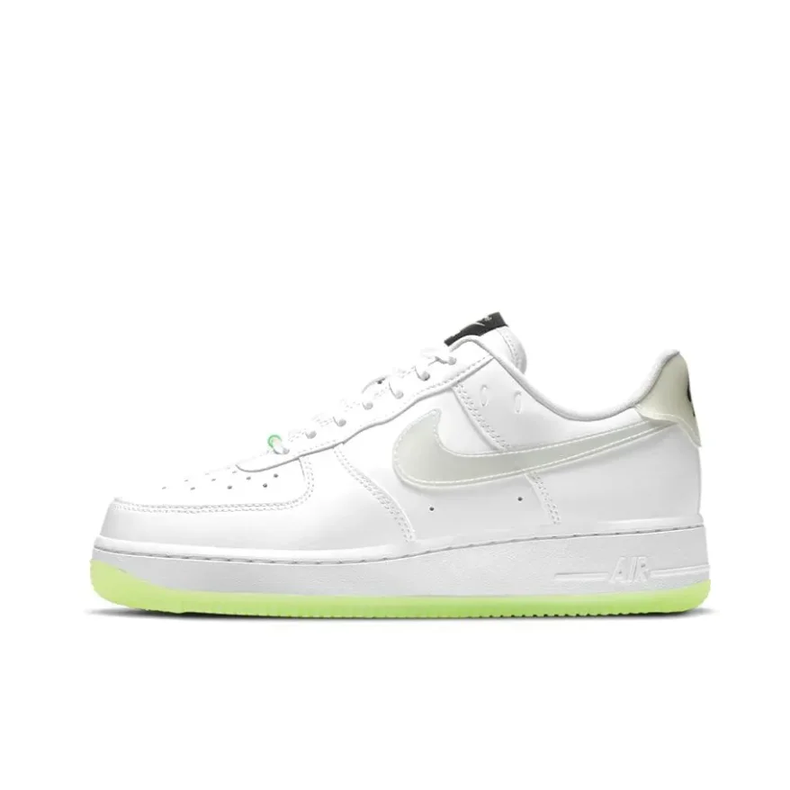 Nike Air Force 1 07 sepatu papan pria, sepatu kets rendah nyaman kasual berbantalan ringan warna putih hijau