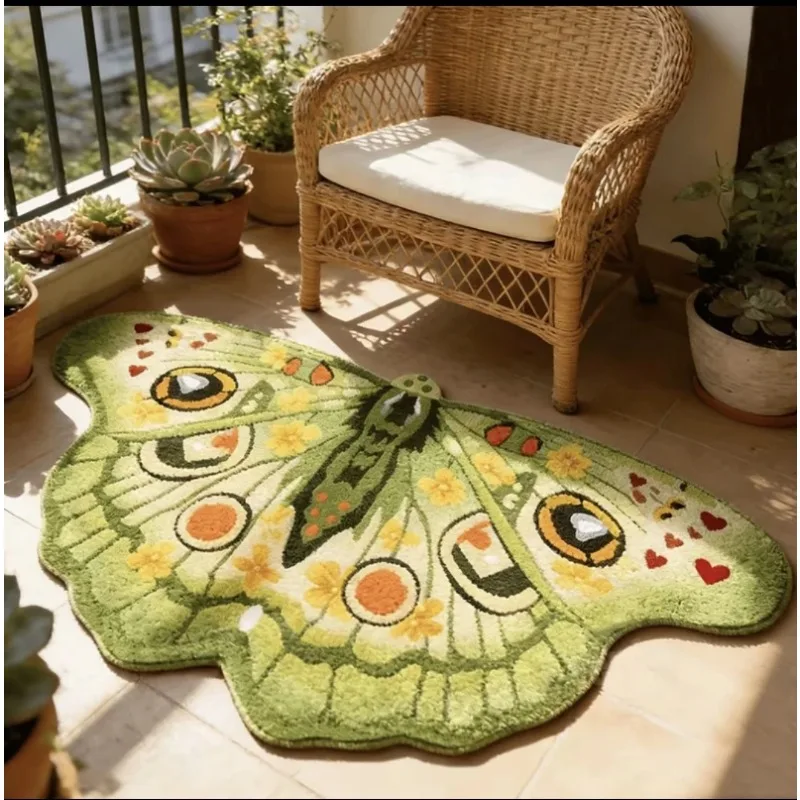 VIKAMA Alien Butterfly Area Rug Water Absorbent Non Slip Sofa Carpet Cool Touch Easy Care Living Room Home Decoration Mat