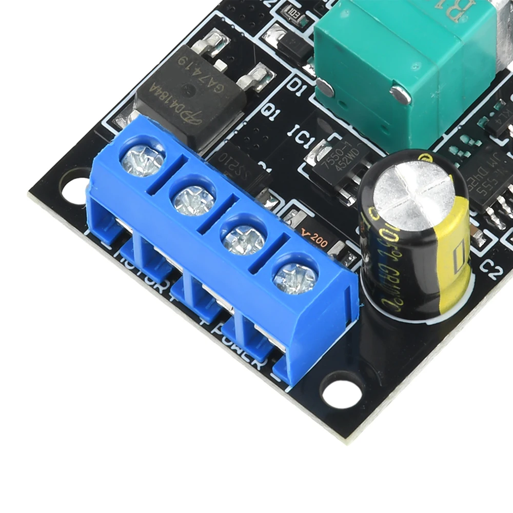 تيار مستمر 4.5-24 فولت 2A وحدة تحكم في سرعة المحرك وحدة التحكم مع مفتاح قابل للتعديل 1-100% دورة العمل للتحكم في سرعة المروحة