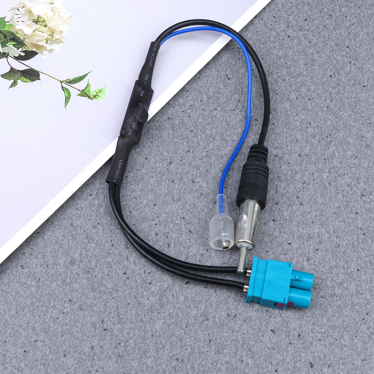 

Dual Female Fakra Radio Antenna Adapter Amplifier Compatible for Volkswagen Car Radio Stereo Replacement Aerial Antenna