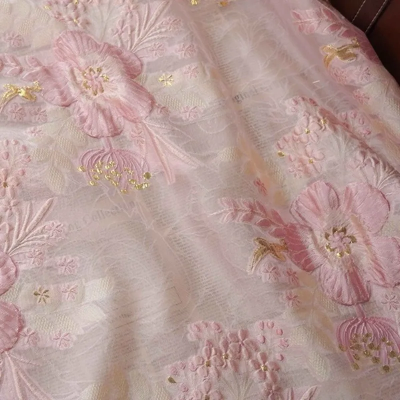 

Весенне-летняя микропрозрачная рельефная золотая проволока с темным узором, большой цветок, мягкая жаккардовая пряжа, ткань для женской одежды