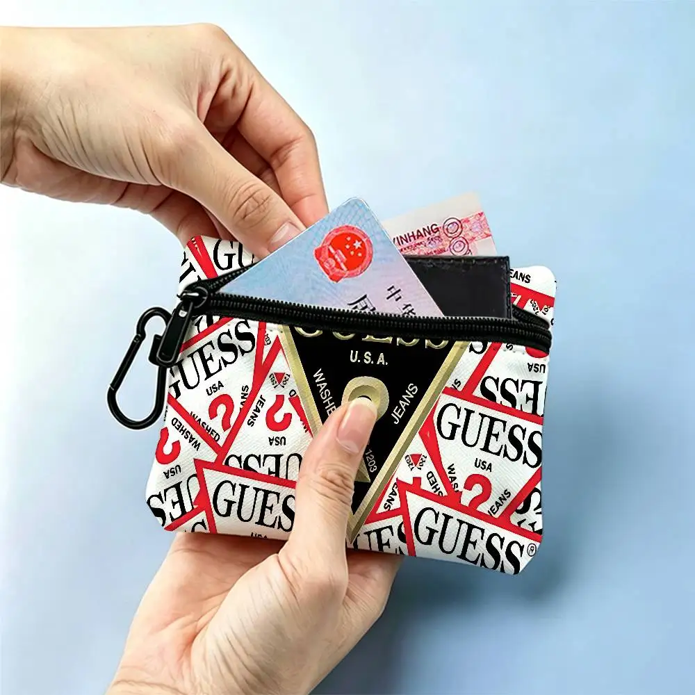 G-Guess-s logo White Oxford Cloth Zipper Coin Purse Lightweight Hanging Key Pouch Card Holder For Daily Use view 3
