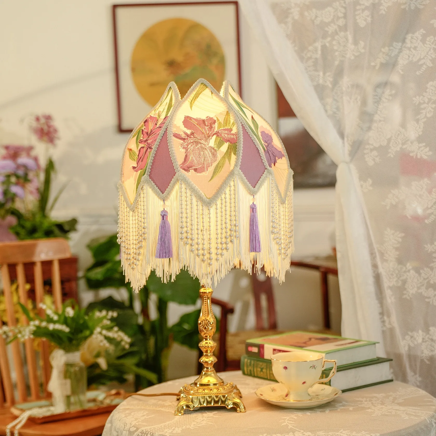 Vintage Design: Purple Garden Blossoming French Brass Bedroom Living Room Atmosphere Decoration Retro Large Desk Lamp