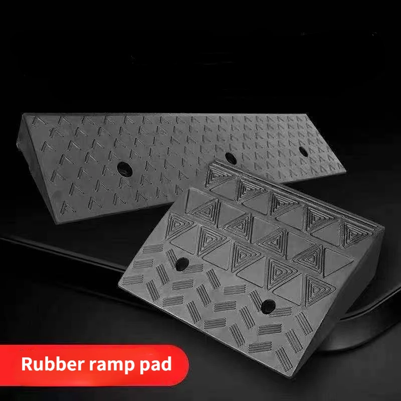 Step pad slope pad road tooth uphill threshold triangle pad car climbing pad rubber road along the slope deceleration belt