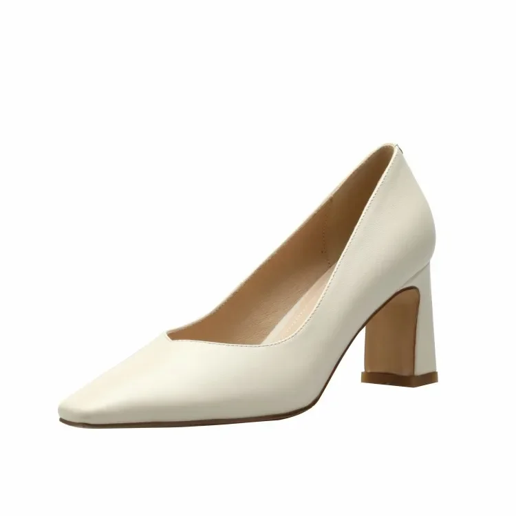 

Small square toe thick heel shoes with minimalist design, comfortable for commuting banquets